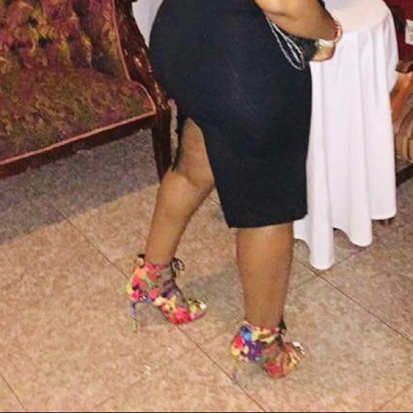 Shoes - Picture 4 of 4